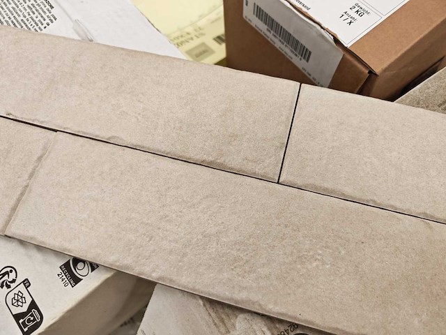 Ragno rewind vanilla mat wandtegel 7x28 cm 28,32 m² - afbeelding 1 van  2