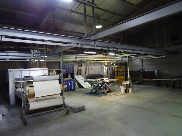 Railsysteem + 2x spuitcabine - afbeelding 4 van  21