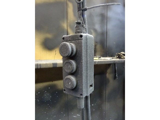 Railsysteem + 2x spuitcabine - afbeelding 17 van  21