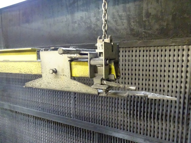 Railsysteem + 2x spuitcabine - afbeelding 19 van  21