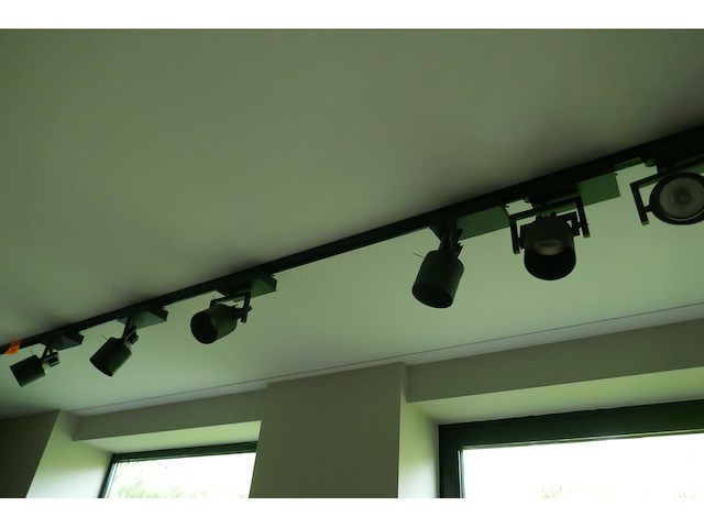 Railsysteem plafondverlichting met led-spots - afbeelding 3 van  6