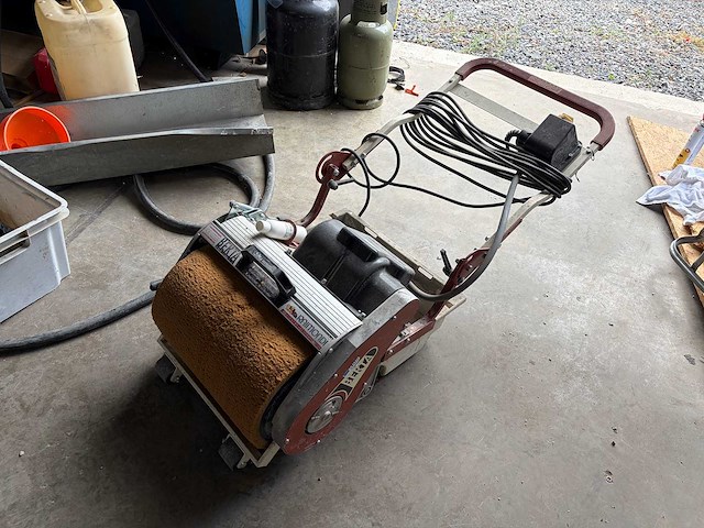 Raimondi - berta - sponsmachine - vloerschrobmachine - afbeelding 1 van  5