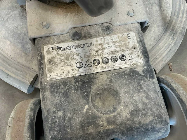 Raimondi maxititina voeg-/schuurmachine - afbeelding 6 van  6