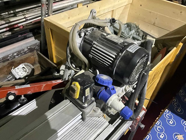 Raimundi zoe 130 tafelzaagmachine - afbeelding 10 van  11