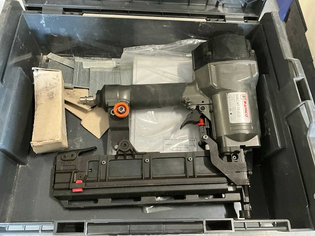 Rainco r45c nt-70 pneumatische tacker - afbeelding 1 van  3