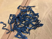 Raja lpblu overige winkel inventaris (blauwe papiersnippers) (32x) - afbeelding 1 van  4