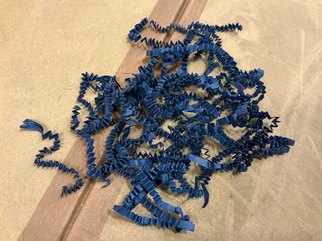 Raja lpblu overige winkel inventaris (blauwe papiersnippers) (32x) - afbeelding 2 van  4