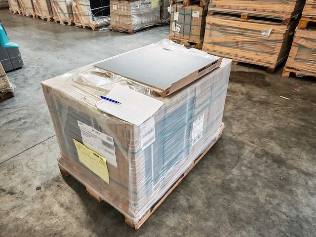Rako abetone dark grey mat tegel 59,8x59,8 cm 37,44 m² - afbeelding 8 van  9