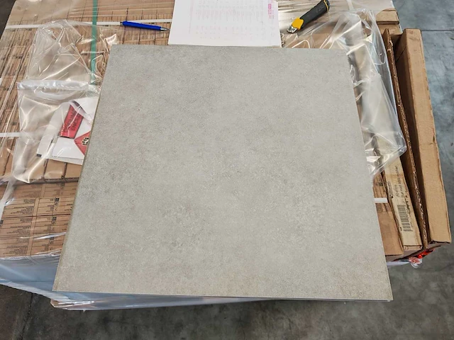 Rako abetone grey mat tegel 59,8x59,8 cm 46,08 m² - afbeelding 1 van  8