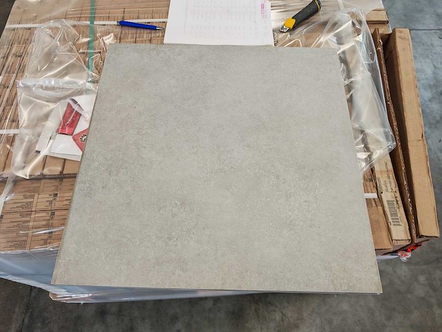 Rako abetone grey mat tegel 59,8x59,8 cm 46,08 m² - afbeelding 1 van  3