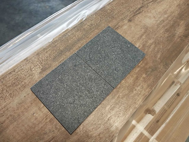 Rako block black mat tegel 15x15 cm 29,23 m² - afbeelding 3 van  7