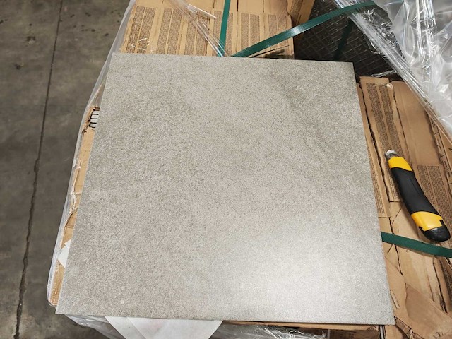 Rako kaamos grey mat tegel 44,5x44,5 cm 18,14 m² - afbeelding 1 van  8