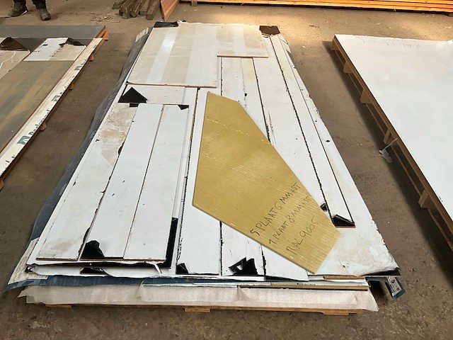 Ral 9005 diverse rockpanel platen (6x) - afbeelding 1 van  5