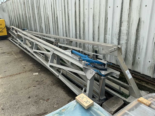 Rampen plus basis lot van onderdelen veldspuit - afbeelding 13 van  14