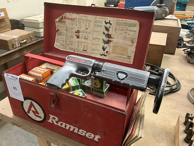 Ramset jobmaster nagelpistool - afbeelding 1 van  5