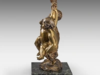 Raphaël charles peyre (1872-1949), a patinated bronze group of three music-making putti the bronze: 60 cm. (23.62 in.), with marble base: 65.5 cm. (25.78 in.) - afbeelding 3 van  8