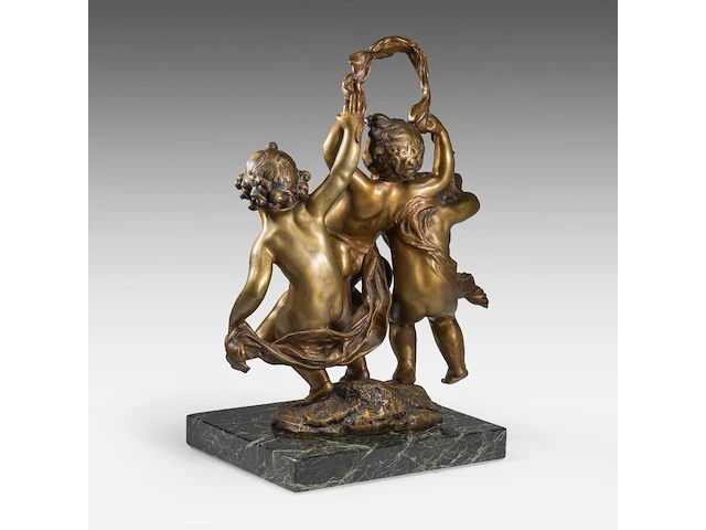 Raphaël charles peyre (1872-1949), a patinated bronze group of three music-making putti the bronze: 60 cm. (23.62 in.), with marble base: 65.5 cm. (25.78 in.) - afbeelding 4 van  8