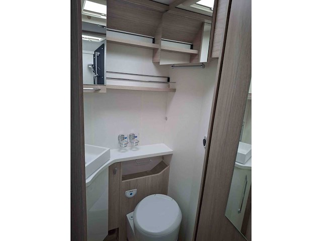 Rapido distinction i96 premium edition 2020 camper - afbeelding 6 van  32