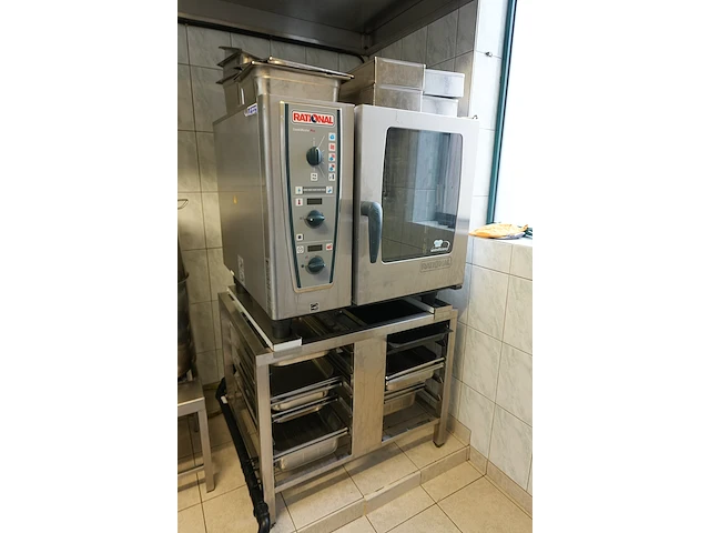 Rational cmp 61 combisteamer met inox onderstel - afbeelding 1 van  11