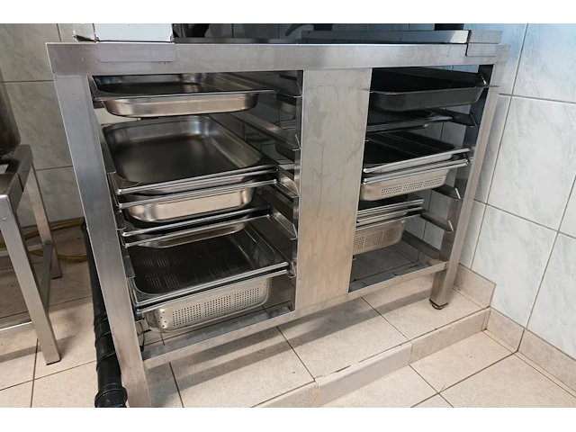 Rational cmp 61 combisteamer met inox onderstel - afbeelding 11 van  11