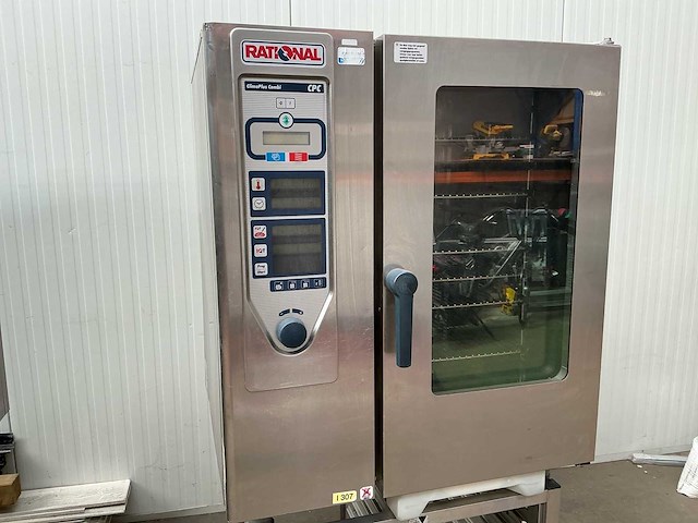 Rational combisteamer met rekken - afbeelding 1 van  11