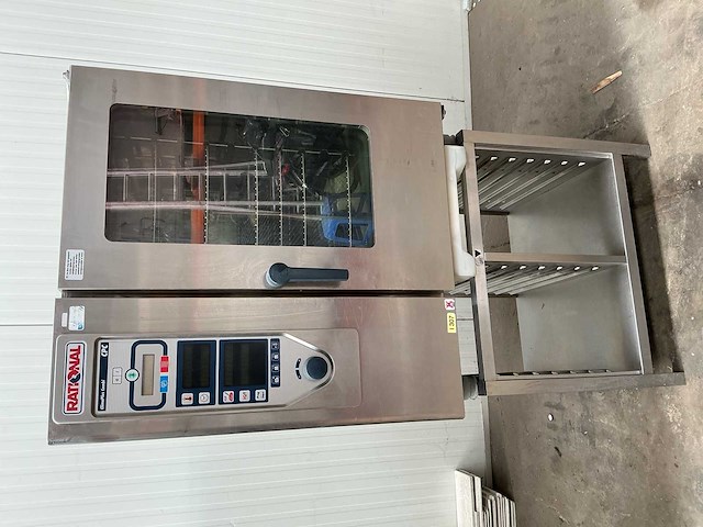 Rational combisteamer met rekken - afbeelding 4 van  11