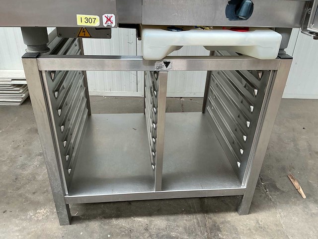 Rational combisteamer met rekken - afbeelding 8 van  11