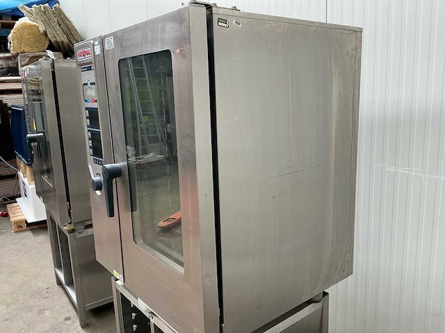 Rational combisteamer met rekken - afbeelding 11 van  11