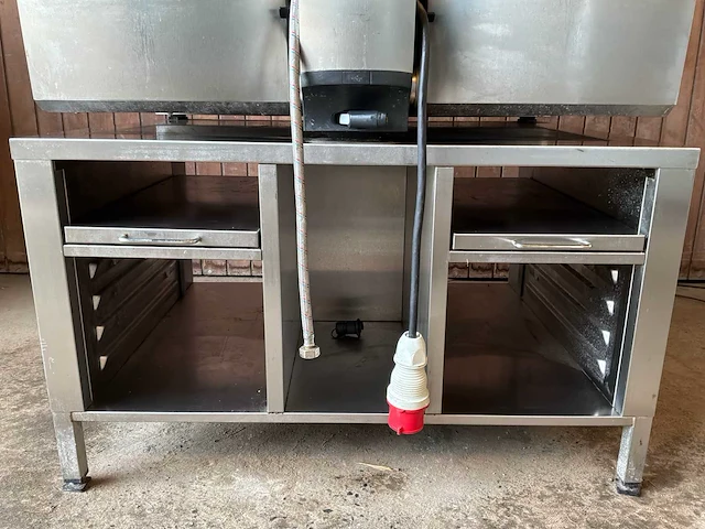 Rational multifunctionele dubbele bakpan / kookapparaat friteuse voor de horecasector - afbeelding 10 van  13