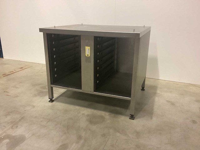 Rational onderstel gesloten met geleiders overige ovens en steamers - afbeelding 2 van  4