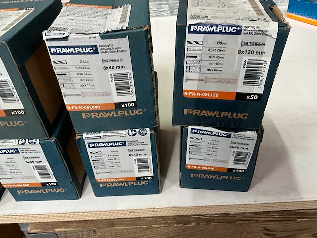 Rawplug mix kavel diverse maten pluggen (14x) - afbeelding 7 van  7