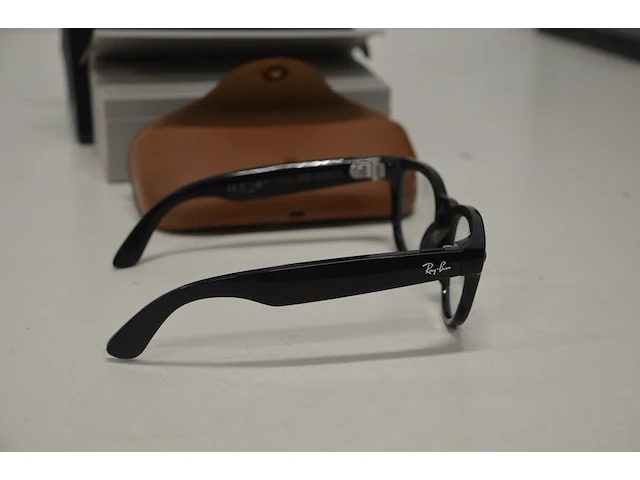 Ray-ban meta (gen 2) headliner smart glasses, kleur: f shiny black, glazen: l transitions sapphire, maat: s 50 (11) - afbeelding 5 van  9