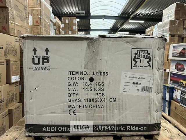 R/c licensed audi q8 - black - afbeelding 3 van  4