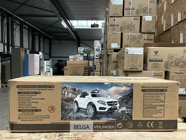 R/c licensed mercedes benz amg gla45 - afbeelding 1 van  4