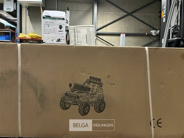 R/c ride on jeep white - afbeelding 2 van  4