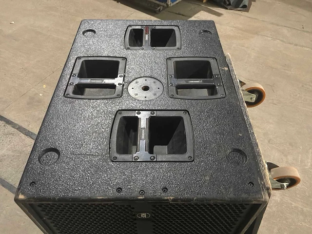 Rcf - sub 9006 - luidspreker (2x) - afbeelding 3 van  4