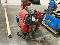 Rcm 682 zelfrijdende veegmachine - afbeelding 3 van  7