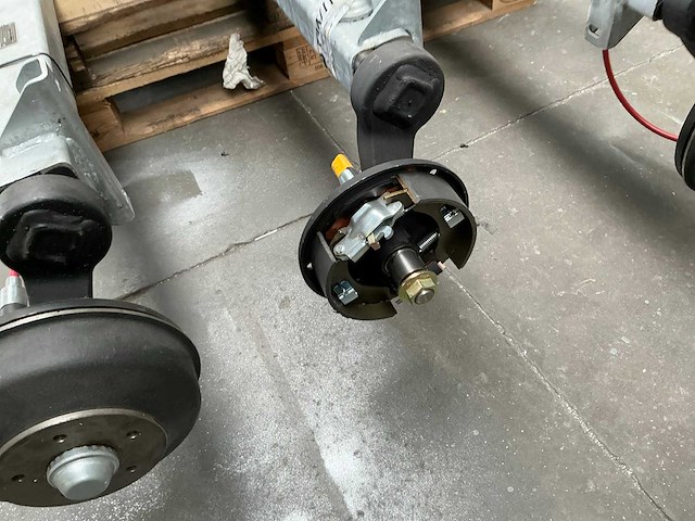 R&co geremde as voor aanhangwagen (3x) - afbeelding 4 van  5