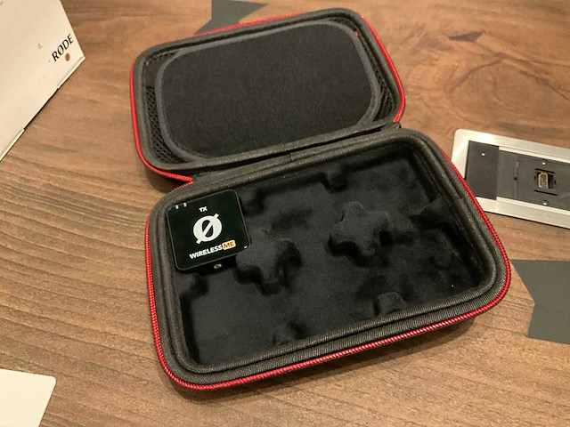 Røde productionstudio + transmitters røde - afbeelding 8 van  8