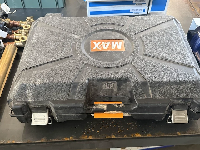 Re-bar-tier vlechtmachine - afbeelding 1 van  2