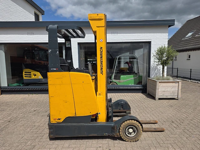 Reachtruck jungheinrich elektrisch 1600kg 5.9m - afbeelding 1 van  1