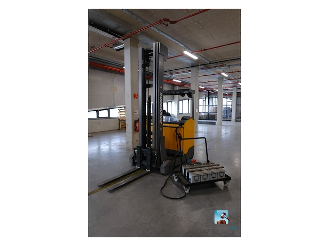 Reachtruck - afbeelding 1 van  17