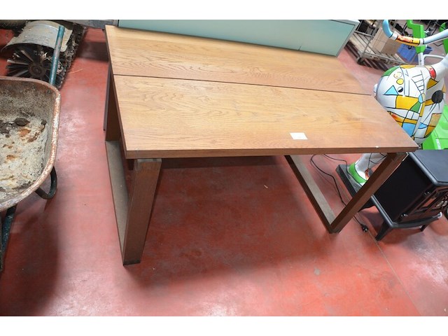 Rechthoekige houten bureeltafel ikea afm. 140x85 , schilderij ikea afm. 130x80 (8,12) - afbeelding 2 van  9