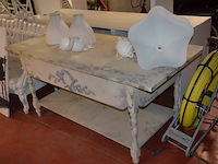 Rechthoekige houten tafel wit geverfd afm. 180x80x80 , 5 hanglampen wit, wanderversiering - afbeelding 10 van  12