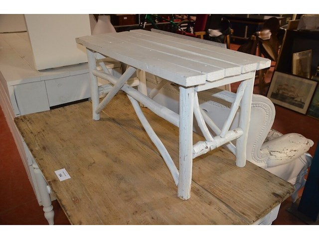 Rechthoekige houten tafel wit met houten blad afm. 115x66x73, wit houten bankje afm. 79x34x40, wit houten stoel - afbeelding 7 van  9