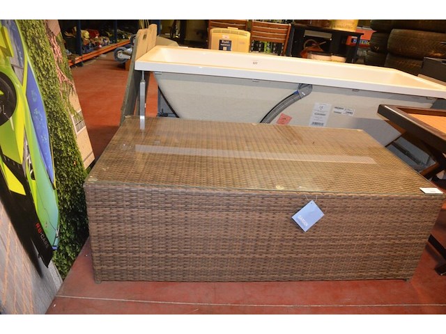 Rechthoekige imitatie rotan salontafel met glazen blad afm. 120x70x40 garden impressions - afbeelding 1 van  5