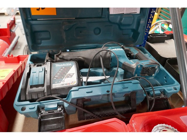 Reciprozaagmachine makita - afbeelding 1 van  4