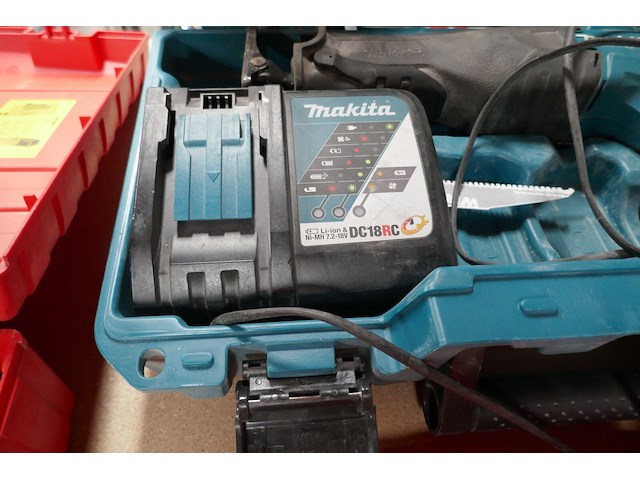 Reciprozaagmachine makita - afbeelding 3 van  4