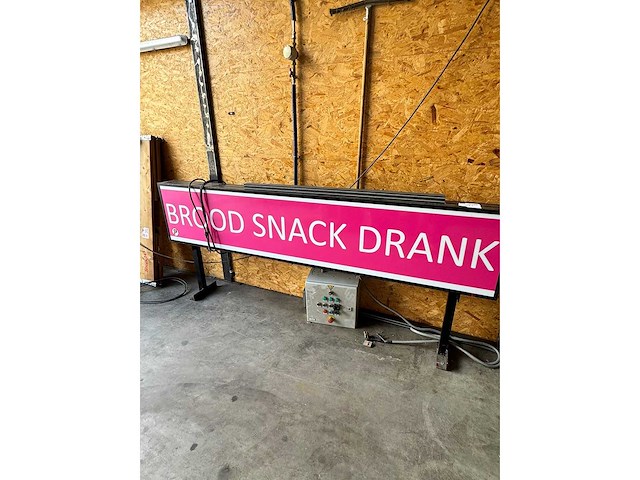 Reclame bak brood snack drank - afbeelding 1 van  2