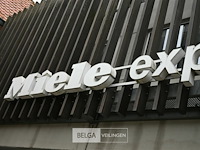 Reclame letters miele - afbeelding 2 van  4